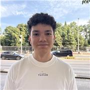 Estudiante de ingeniería dispuesto a enseñar de manera fácil y clara a niños de cualquier edad